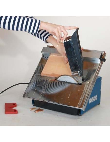 Masina de taiat gresie si faianta, electrica, cu apa, 450 W, 395x385 mm, Dedra