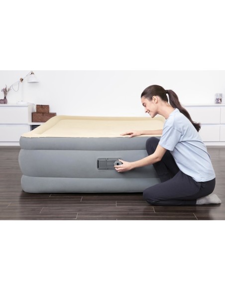 Saltea gonflabila dubla, cu pompa incorporata, Bestway air mattress 203x152x46 cm, 67486